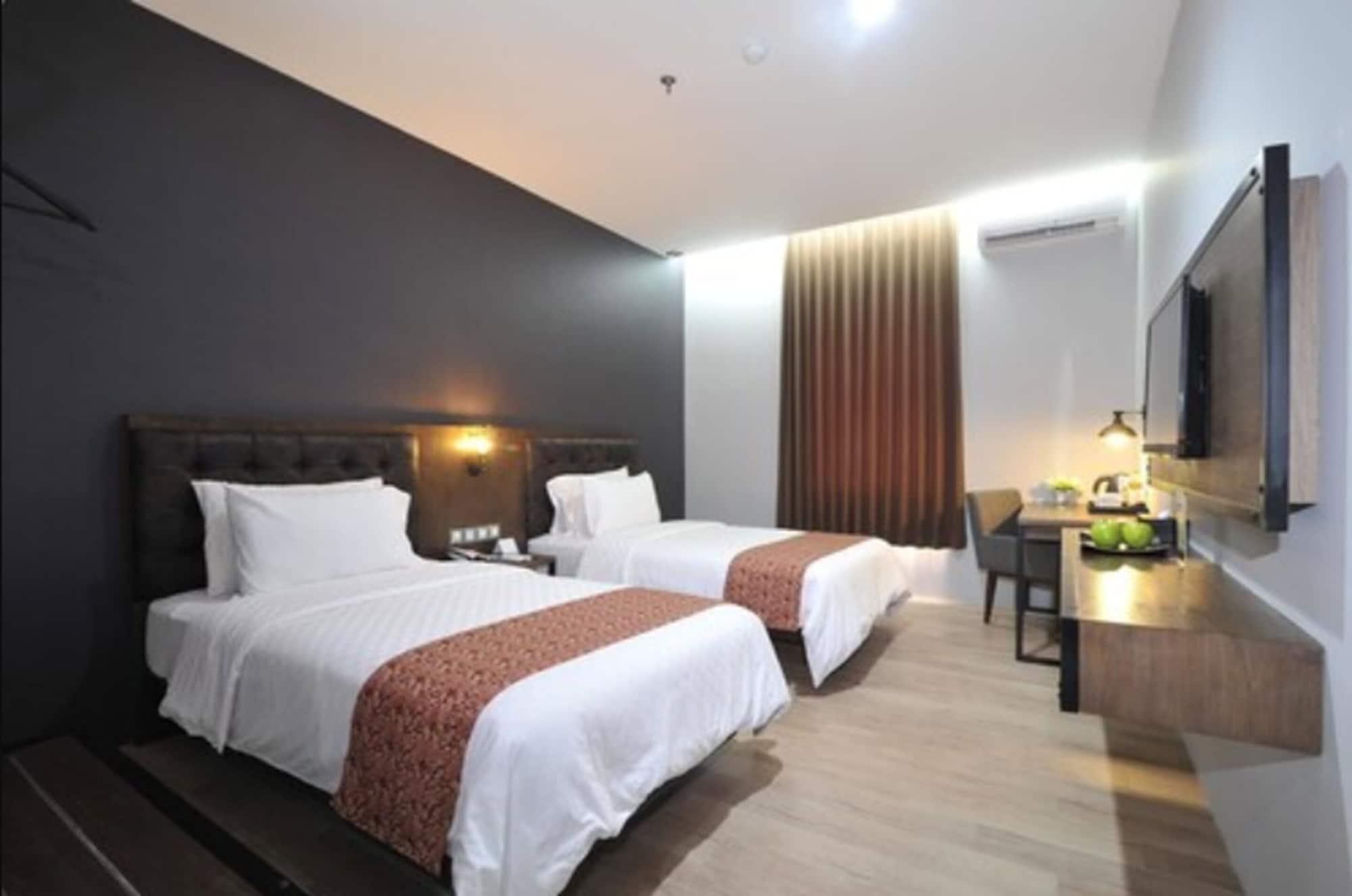 Grand Kangen Hotel Urip Sumoharjo Yogyakarta Exterior foto