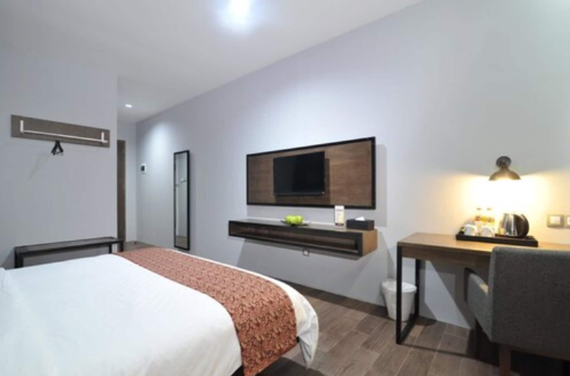 Grand Kangen Hotel Urip Sumoharjo Yogyakarta Exterior foto